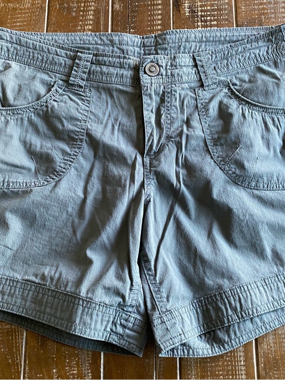 Kuhl free range shorts size 8 Medium